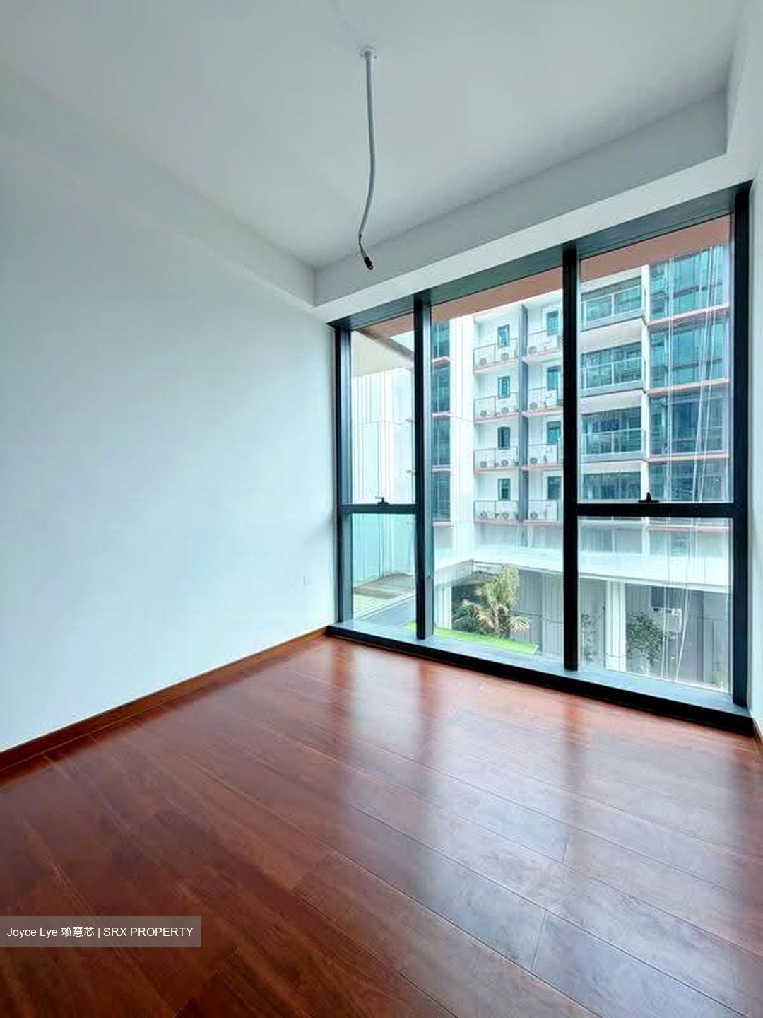 Slim Barracks Rise (D5), Condominium #636255311